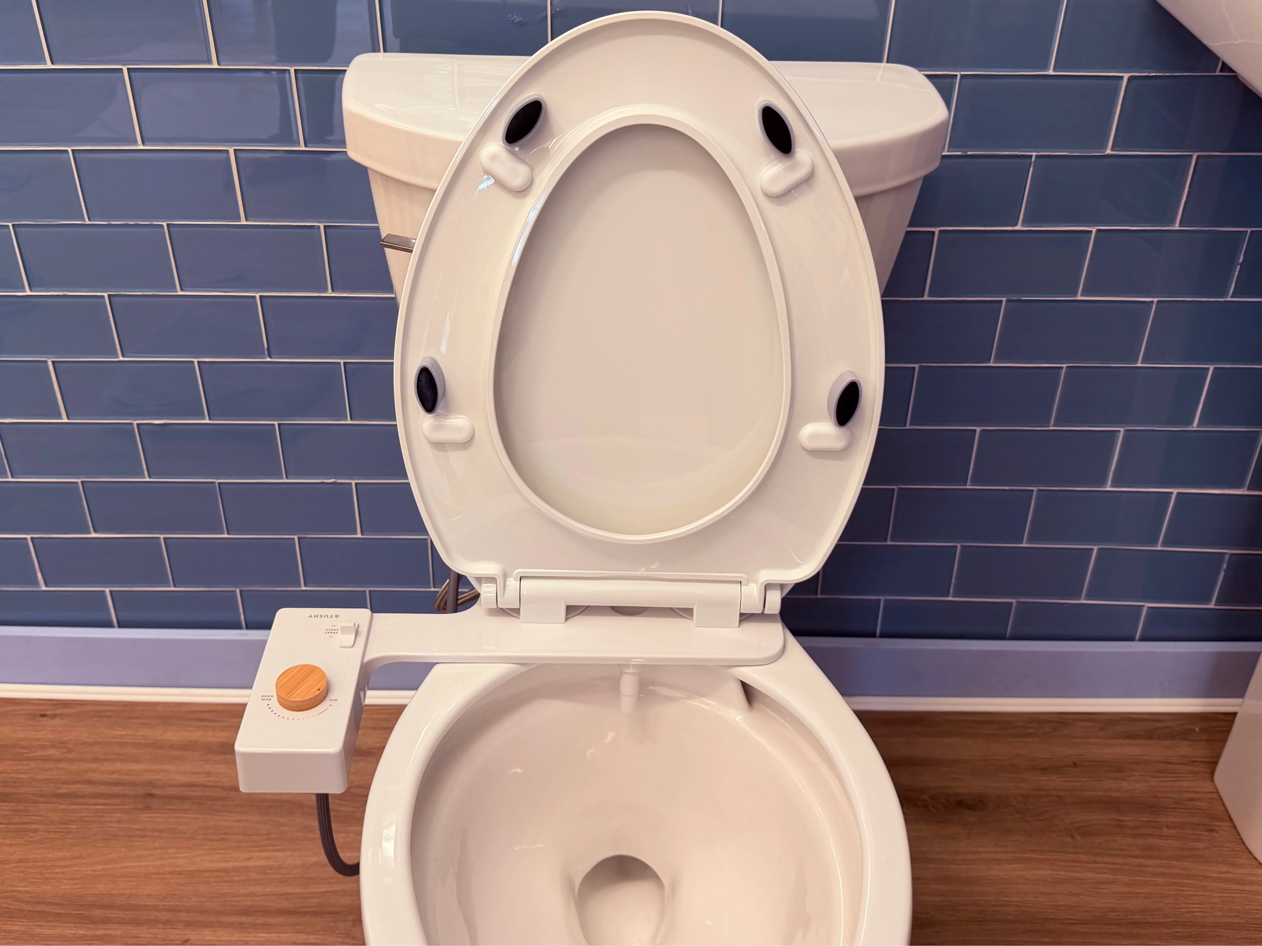 77-Universal-Toilet-Seat-Bumpers-4.webp Universal Toilet Seat Bumpers